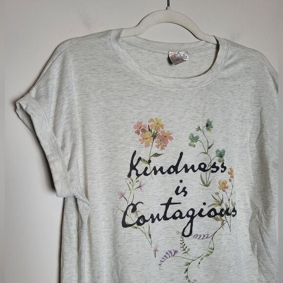 Kindness is Contagious T-Shirt Floral Bloomcore Gray Pullover Misia Medium - Picture 2 of 6
